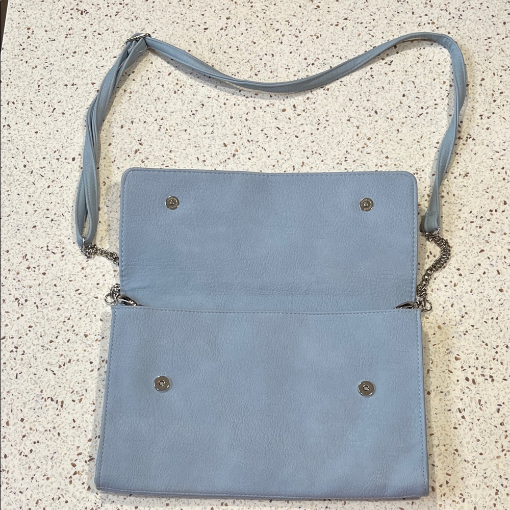 Jessica Simpson Light Blue 2 in 1 crossbody and clutch purse with Silver Accents - Picture 4 of 12
